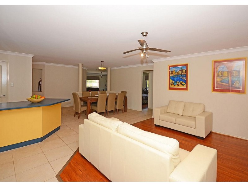 33 Sandrabarbara Drive, Booral QLD 4655
