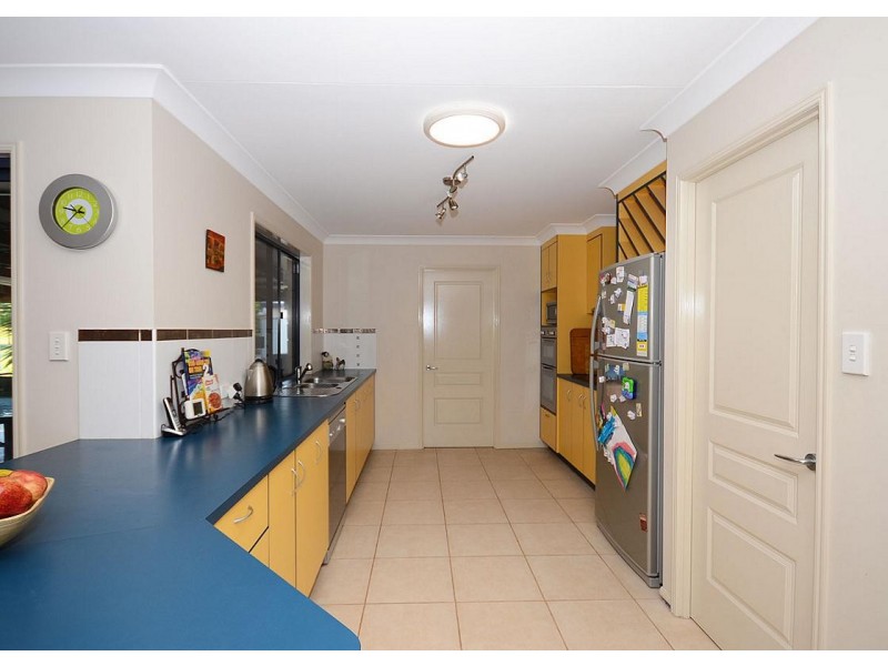 33 Sandrabarbara Drive, Booral QLD 4655