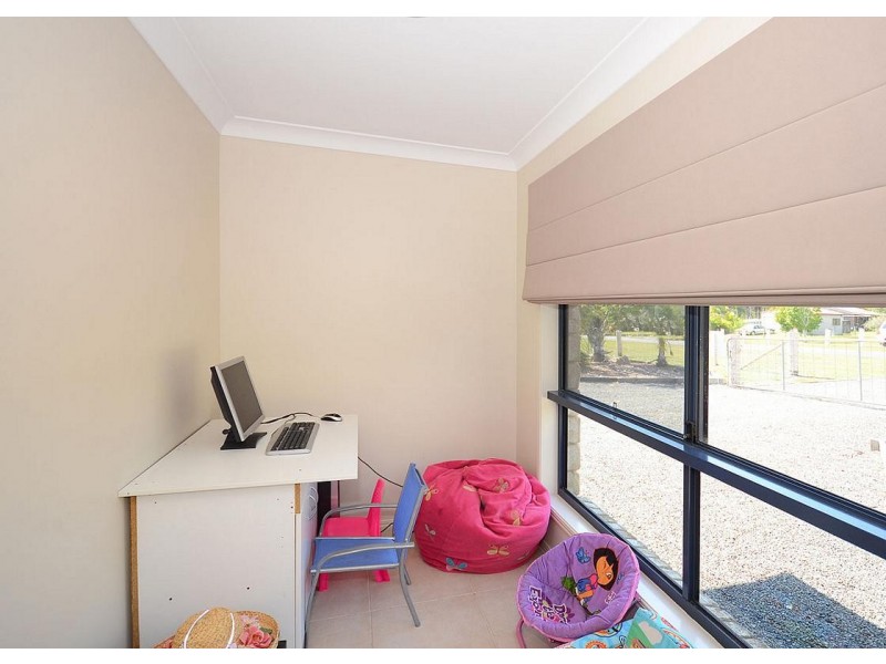 33 Sandrabarbara Drive, Booral QLD 4655