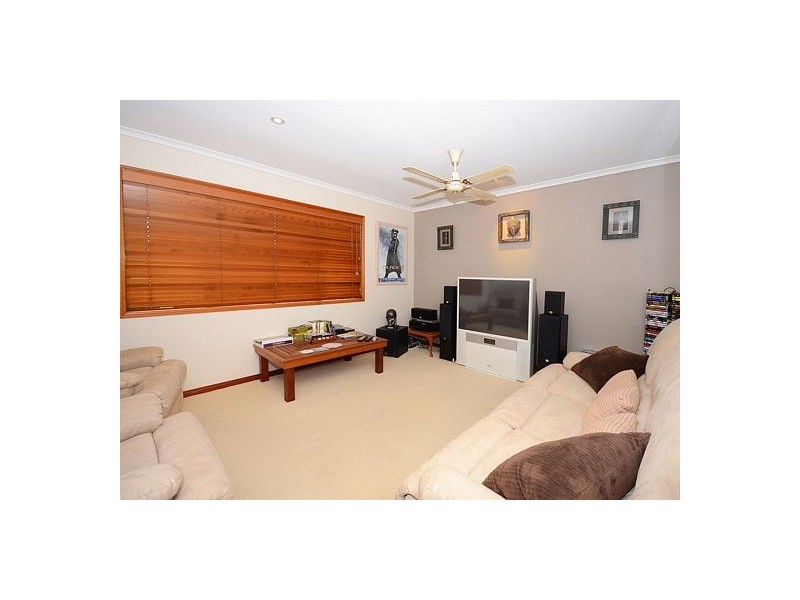 4 Bergin Court, Torquay QLD 4655