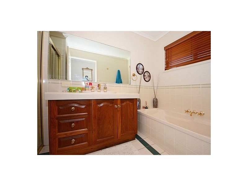 4 Bergin Court, Torquay QLD 4655