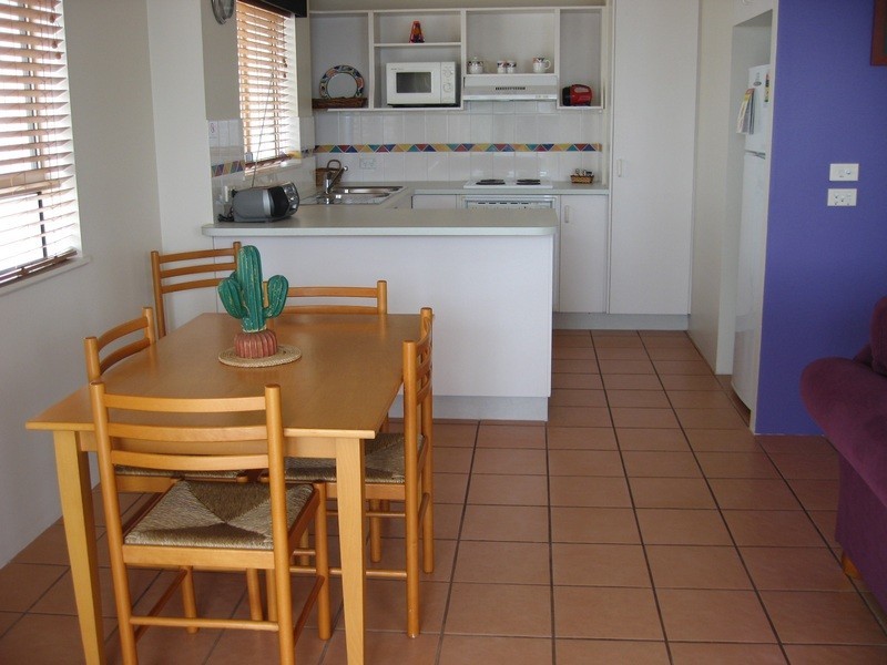 3/566 Charlton Esplanade, Urangan QLD 4655