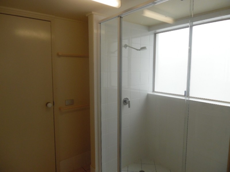 3/566 Charlton Esplanade, Urangan QLD 4655