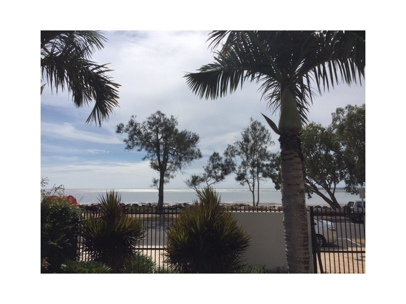 3/566 Charlton Esplanade, Urangan QLD 4655