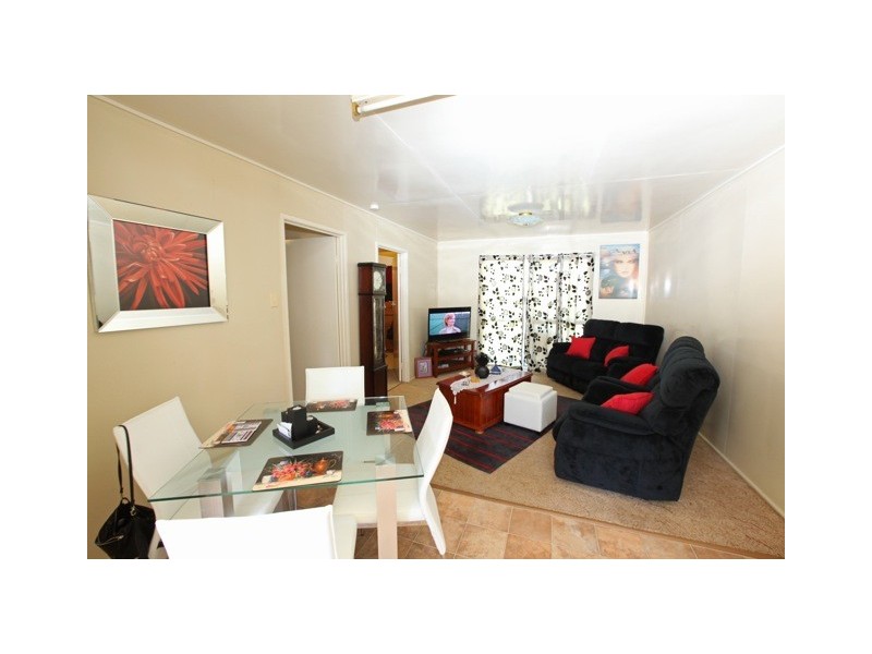 1 and 2 , 43  John Street, Scarness QLD 4655