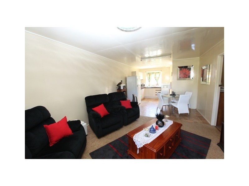 1 and 2 , 43  John Street, Scarness QLD 4655