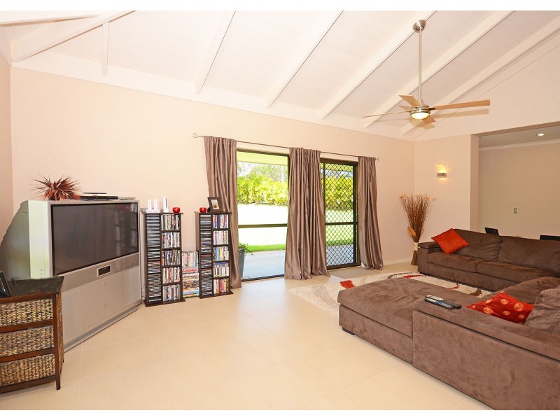 214 Condor Drive, Sunshine Acres QLD 4655