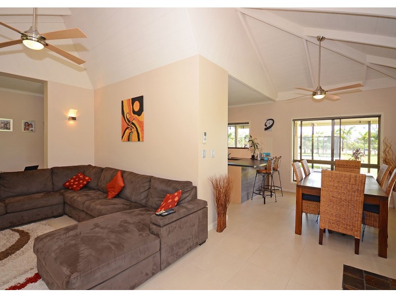 214 Condor Drive, Sunshine Acres QLD 4655