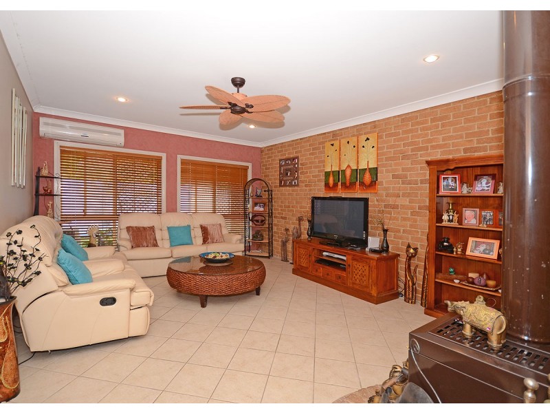 10 Kentia Court, Kawungan QLD 4655