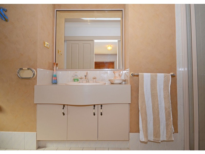 10 Kentia Court, Kawungan QLD 4655