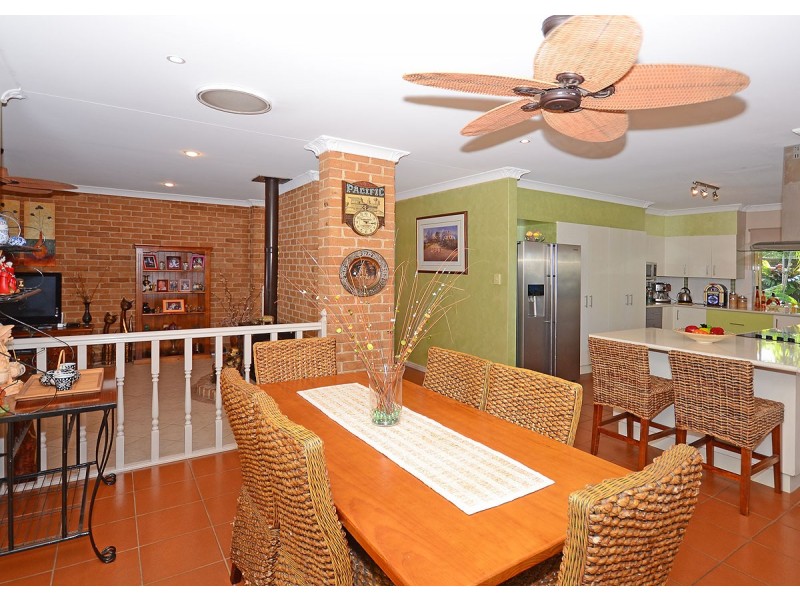 10 Kentia Court, Kawungan QLD 4655