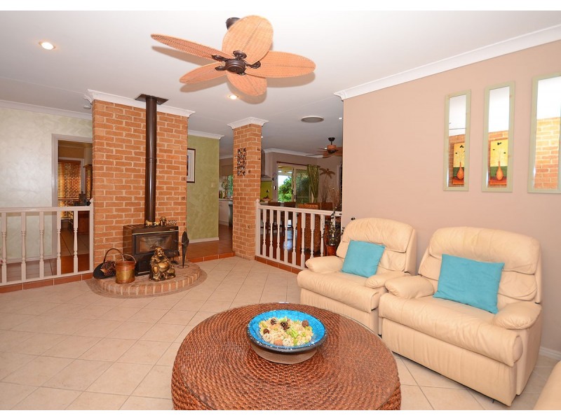 10 Kentia Court, Kawungan QLD 4655