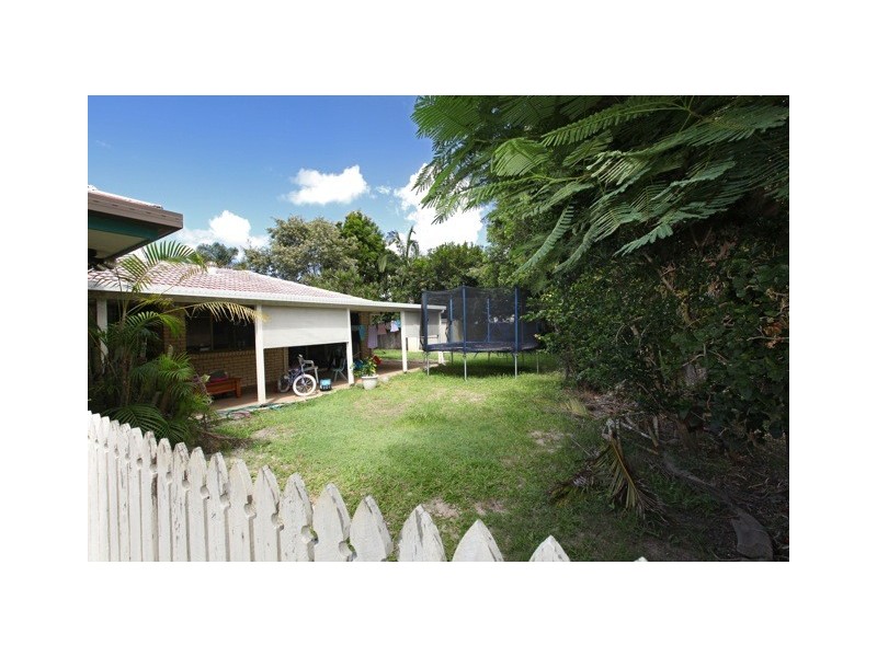 122 Corser Street, Point Vernon QLD 4655