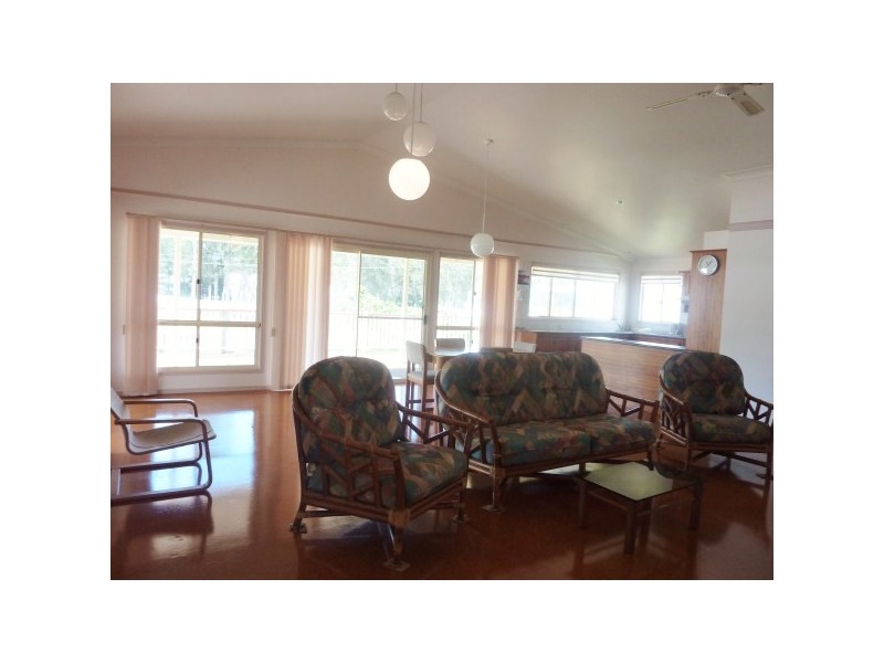 14 TRAVIS RD, Burrum Heads QLD 4659