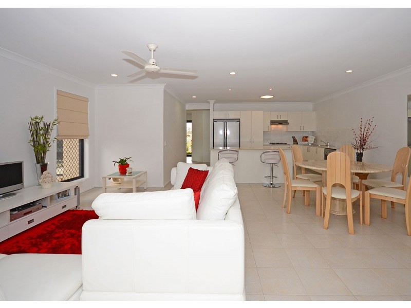 21 Salamander Ave, Urraween QLD 4655