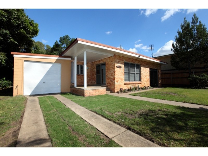 109 Freshwater Street, Torquay QLD 4655