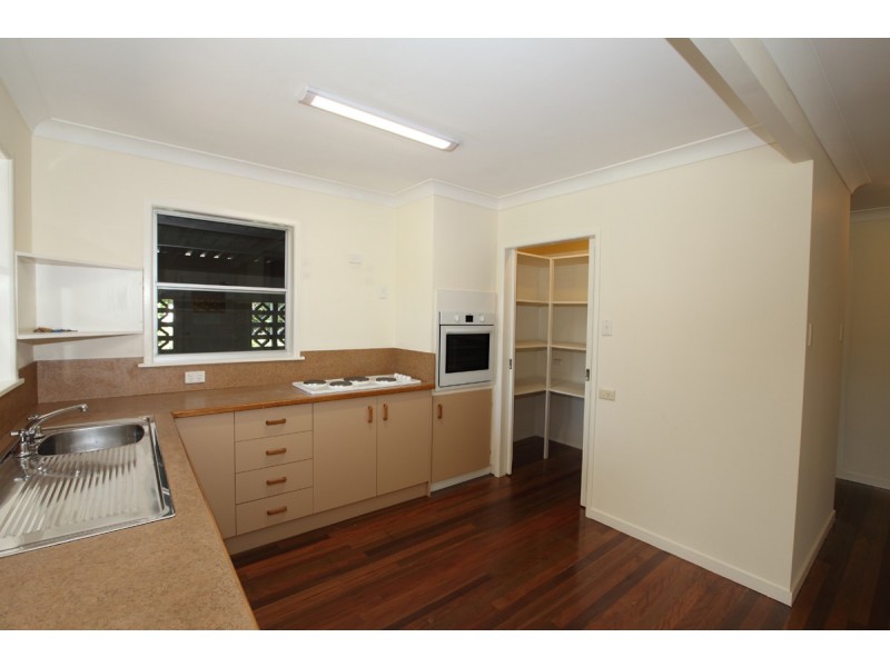 109 Freshwater Street, Torquay QLD 4655