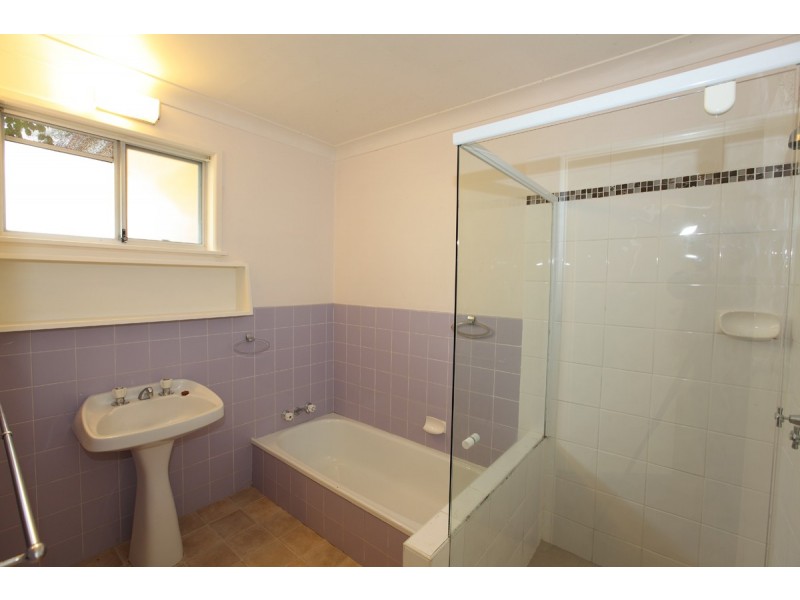 109 Freshwater Street, Torquay QLD 4655