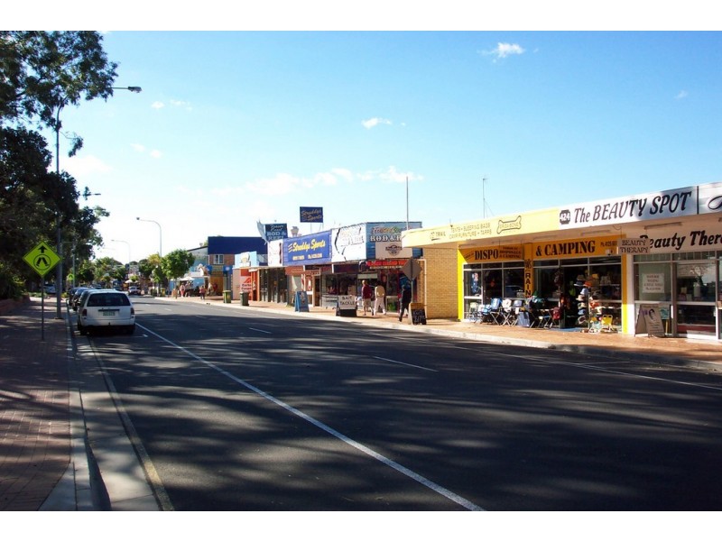 109 Freshwater Street, Torquay QLD 4655