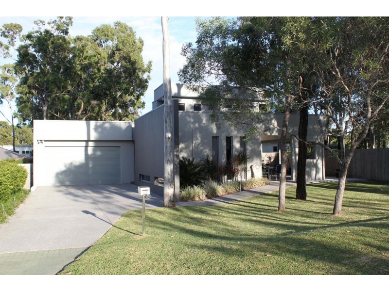 43 Lyons Street, Point Vernon QLD 4655