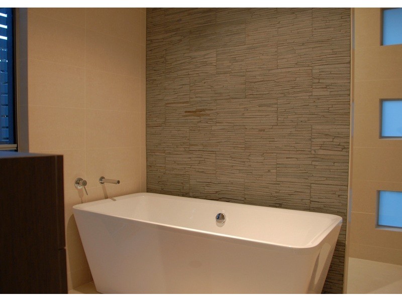 43 Lyons Street, Point Vernon QLD 4655