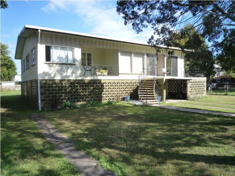 220 Esplanade, Pialba QLD 4655