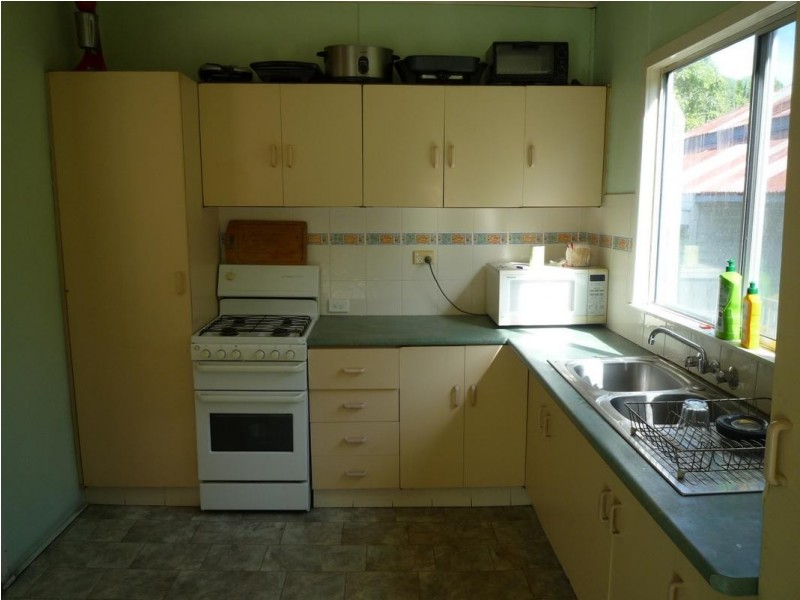 220 Esplanade, Pialba QLD 4655