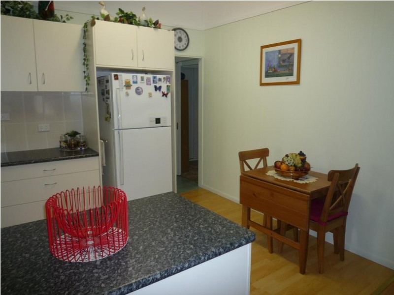 11 Hunter Street, Torbanlea QLD 4662