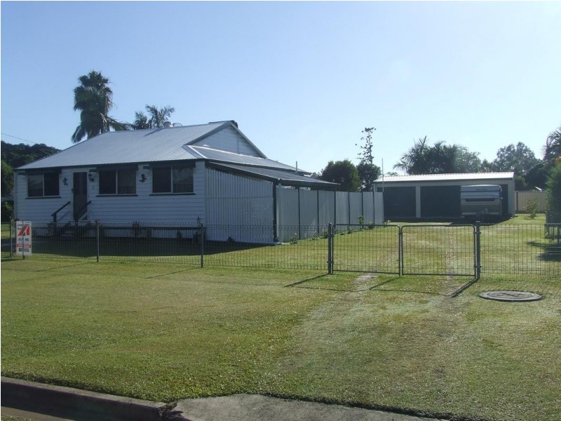 11 Hunter Street, Torbanlea QLD 4662