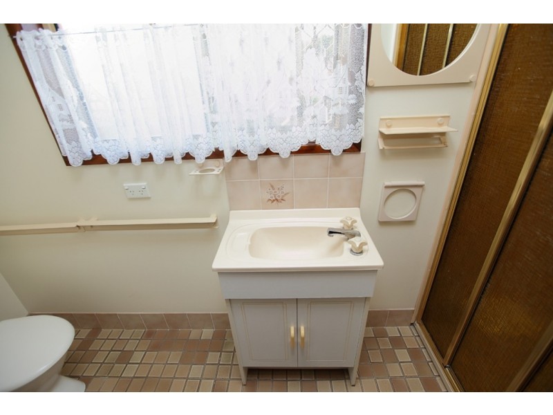 4 Eddie Court, Point Vernon QLD 4655