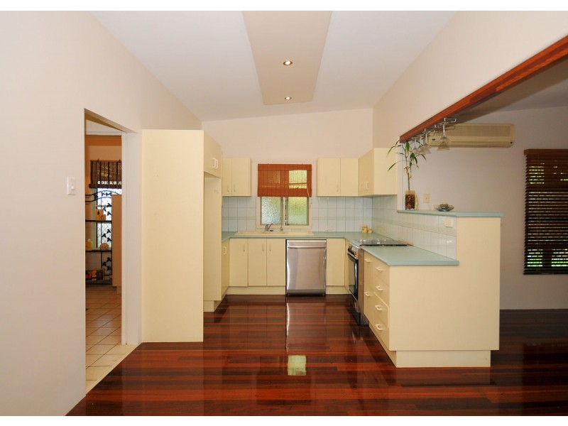 8 Corser Street, Point Vernon QLD 4655