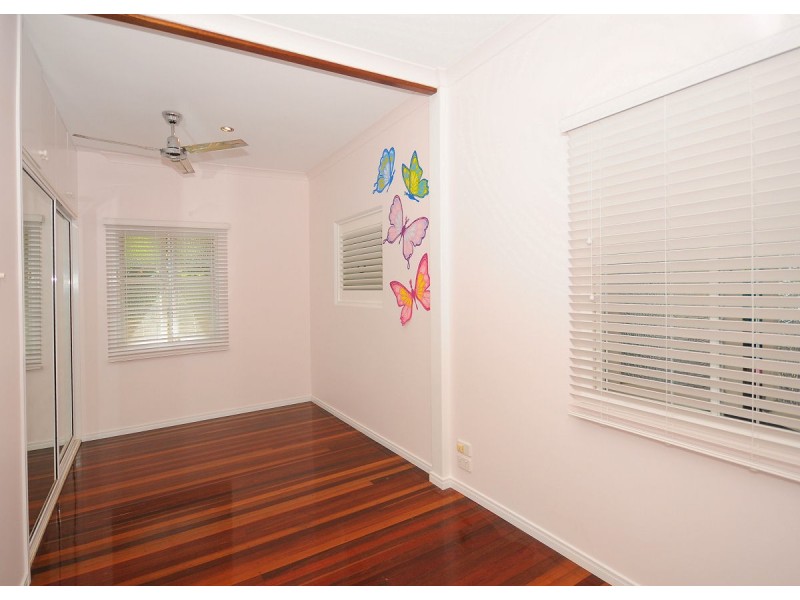 8 Corser Street, Point Vernon QLD 4655