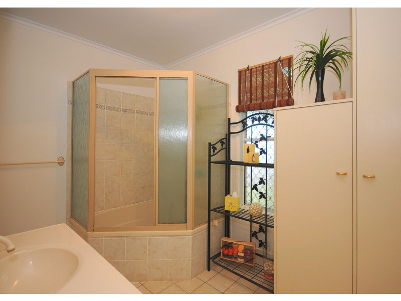 8 Corser Street, Point Vernon QLD 4655