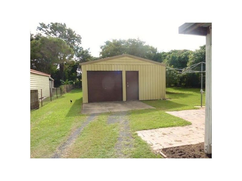 15 CORSER, Point Vernon QLD 4655