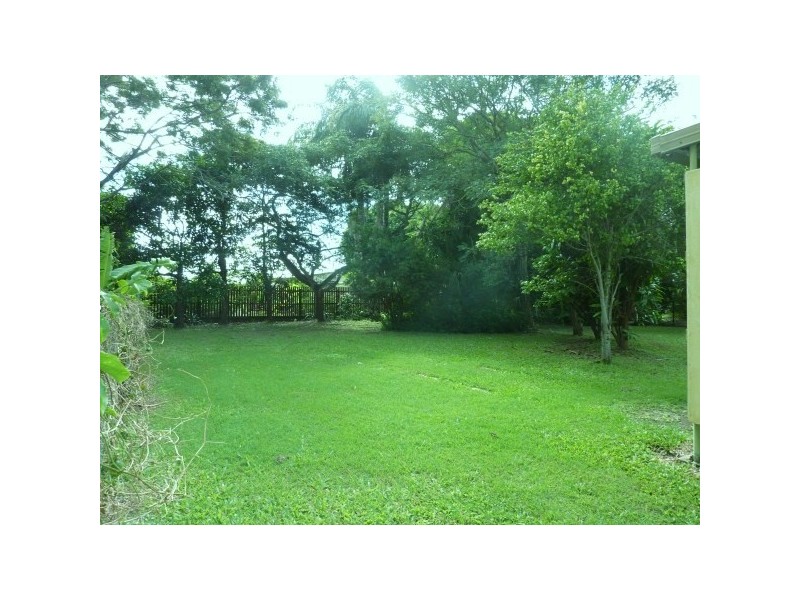 15 CORSER, Point Vernon QLD 4655