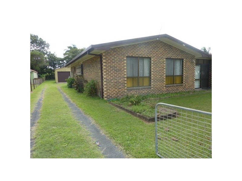 15 CORSER, Point Vernon QLD 4655