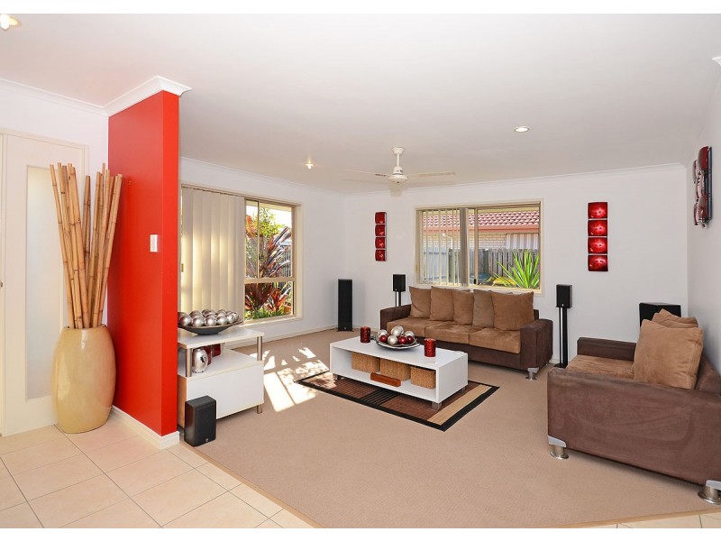 31 Pembridge Cct, Urraween QLD 4655