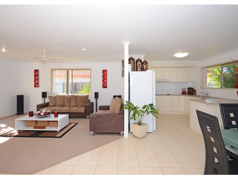 31 Pembridge Cct, Urraween QLD 4655