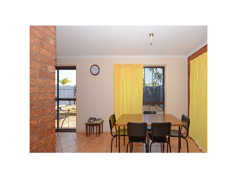 6 Drummond St, Urangan QLD 4655