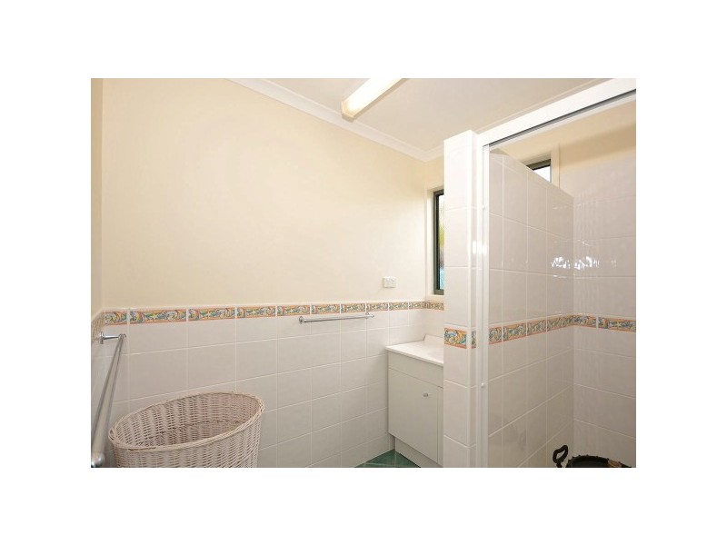 6 Drummond St, Urangan QLD 4655