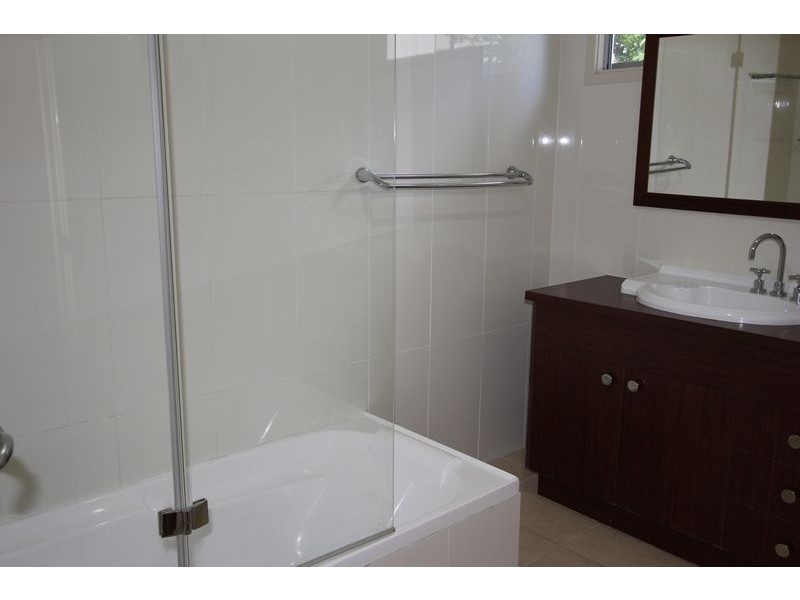 27 Ann Street, Torquay QLD 4655