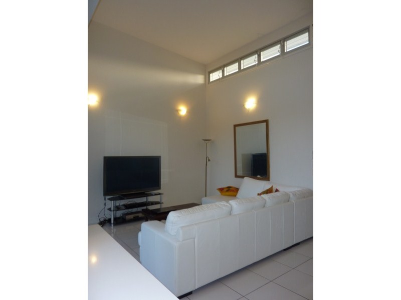 63-230 Pulgul, Urangan QLD 4655