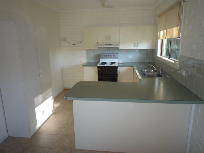10/415 Boat Harbour Drive, Torquay QLD 4655