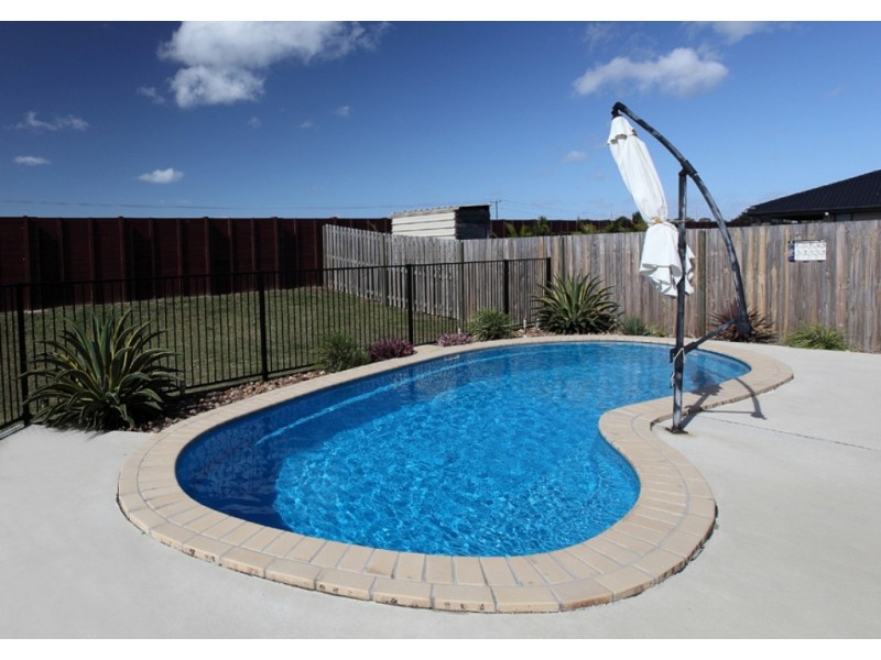 13 Bramble Court, Urraween QLD 4655
