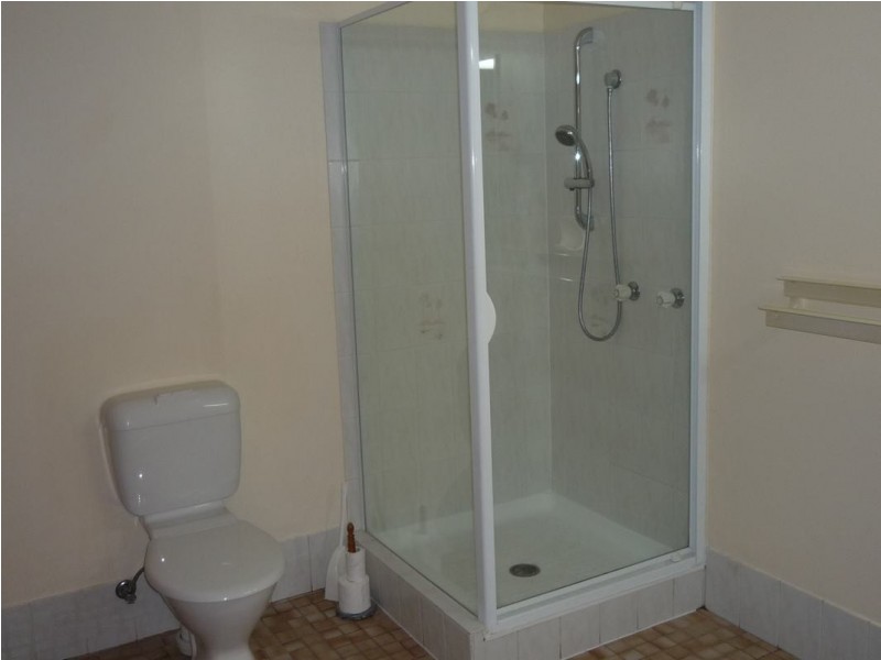 17 William Street, Urangan QLD 4655