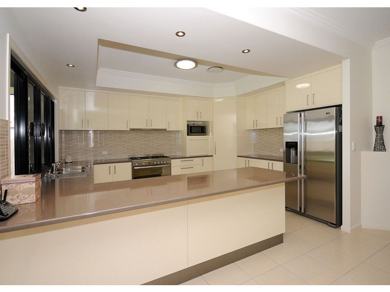 5 Norfolk Crt, Kawungan QLD 4655
