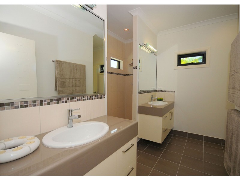 5 Norfolk Crt, Kawungan QLD 4655