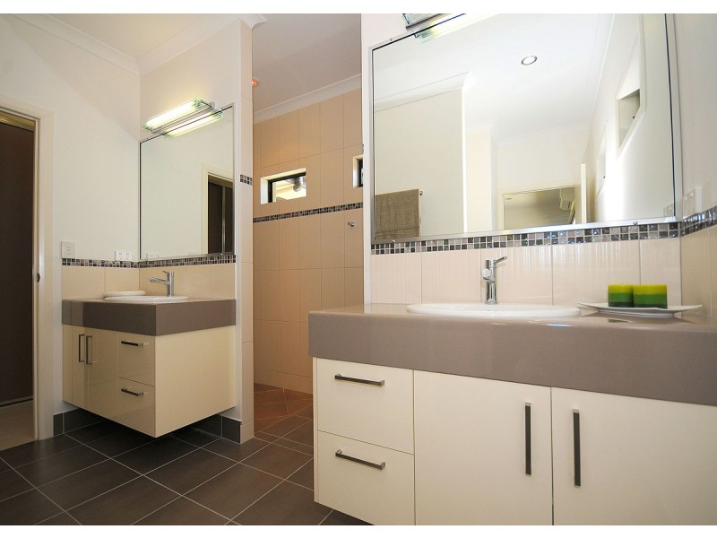 5 Norfolk Crt, Kawungan QLD 4655