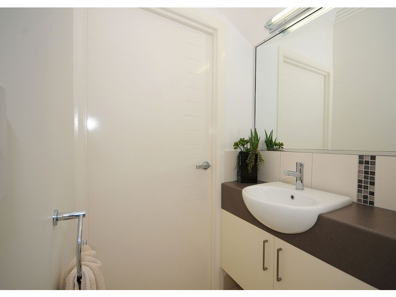 5 Norfolk Crt, Kawungan QLD 4655