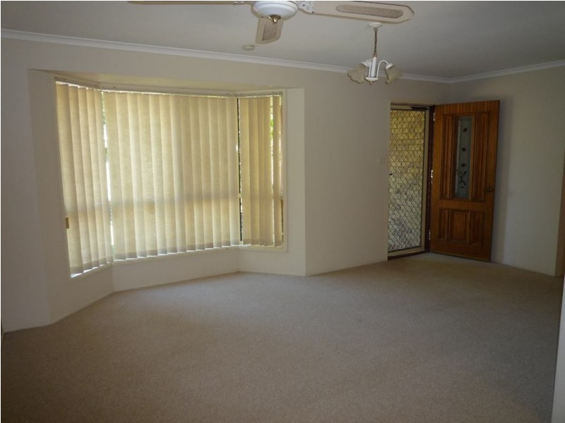15 Thornbill Dve, Eli Waters QLD 4655